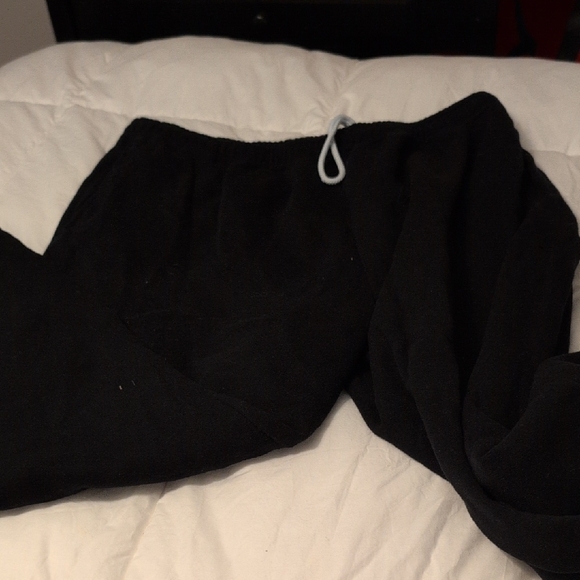 Athletic Works Black Sweatpants - Picture 1 of 3